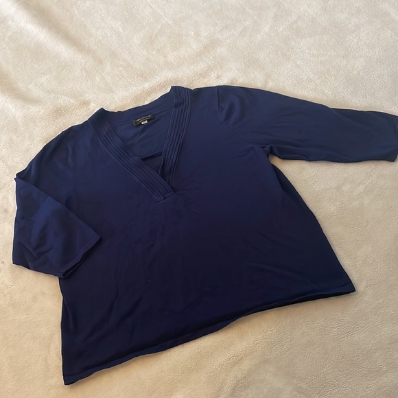 Cable & Gauge Navy Blue 3/4 Sleeve V Neck Blouse - Picture 2 of 11